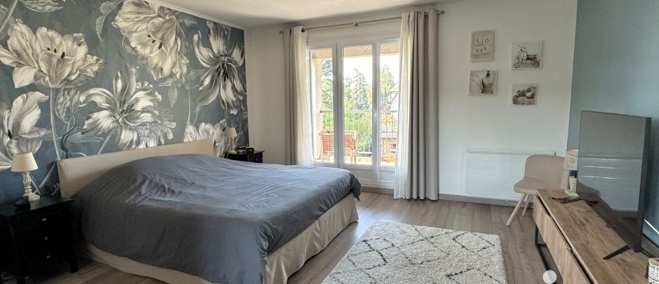 Maison traditionnelle 6 pièces de 160 m² à Soisy-sur-Seine (91450)