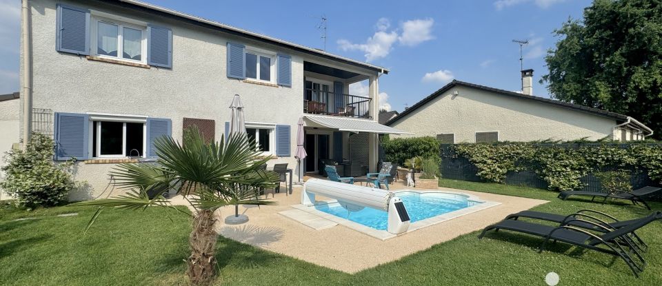 Maison traditionnelle 6 pièces de 160 m² à Soisy-sur-Seine (91450)