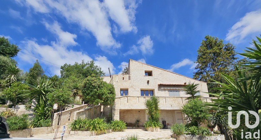 Traditional house 9 rooms of 250 m² in Vence (06140)