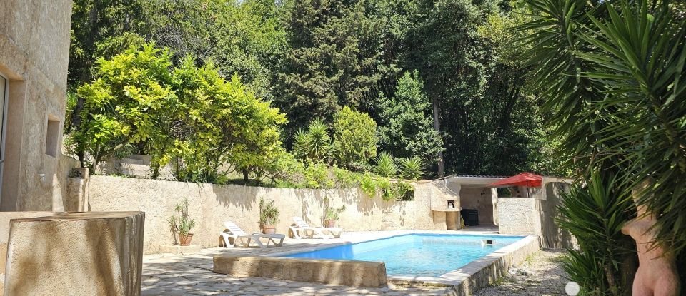 Traditional house 9 rooms of 250 m² in Vence (06140)