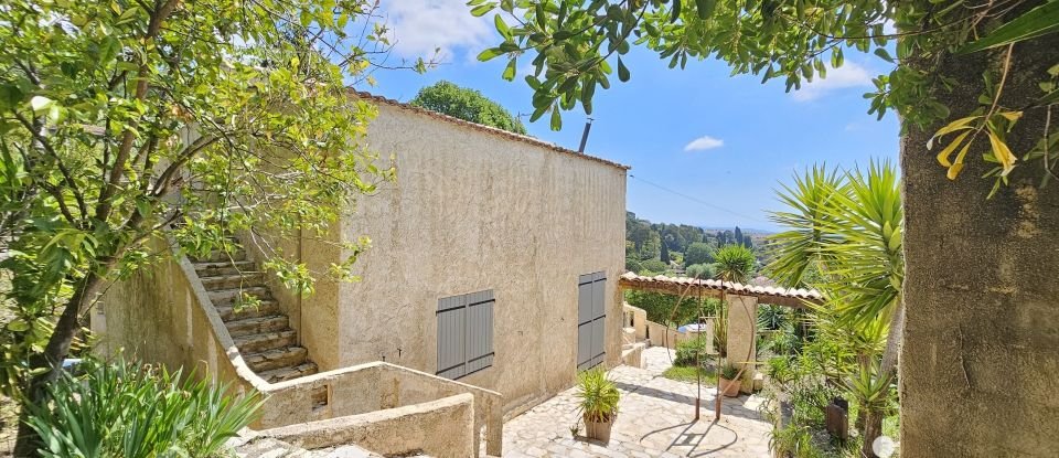 Traditional house 9 rooms of 250 m² in Vence (06140)