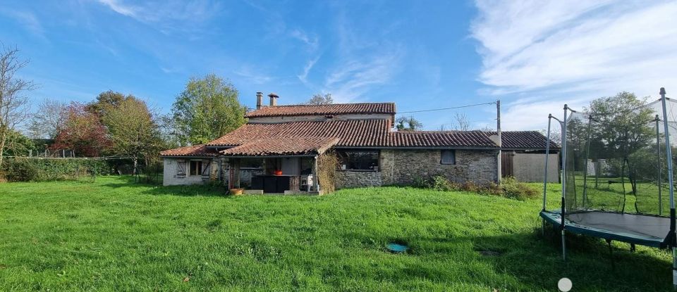 House 5 rooms of 139 m² in La Chapelle-Bertrand (79200)