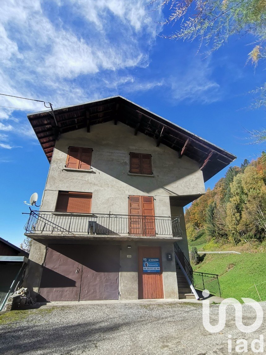 Maison traditionnelle 5 pièces de 73 m² à Queige (73720)