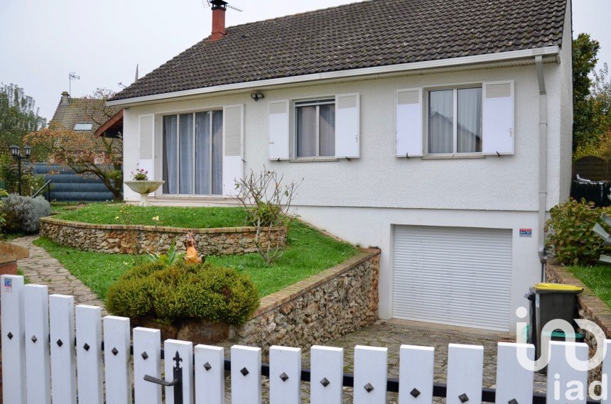 Traditional house 5 rooms of 80 m² in Chevry-Cossigny (77173)