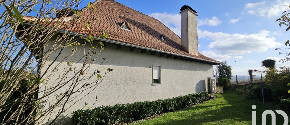 Maison traditionnelle 5 pièces de 140 m² à Aurillac (15000)