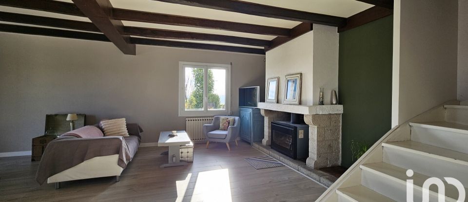 Maison traditionnelle 5 pièces de 140 m² à Aurillac (15000)