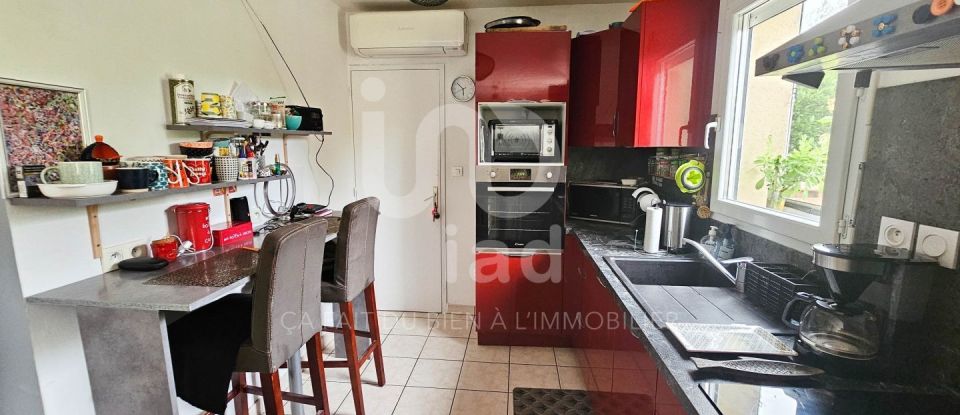 House 5 rooms of 75 m² in Gaël (35290)