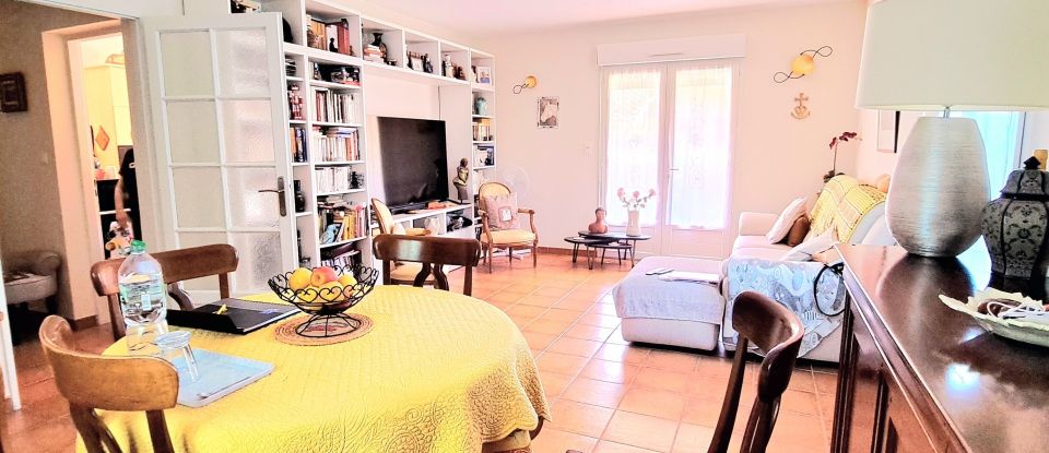 Traditional house 4 rooms of 94 m² in Carpentras (84200)