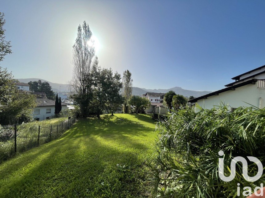 Apartment 2 rooms of 37 m² in Hendaye (64700)