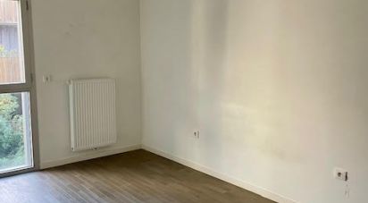 Apartment 3 rooms of 66 m² in Bordeaux (33300)