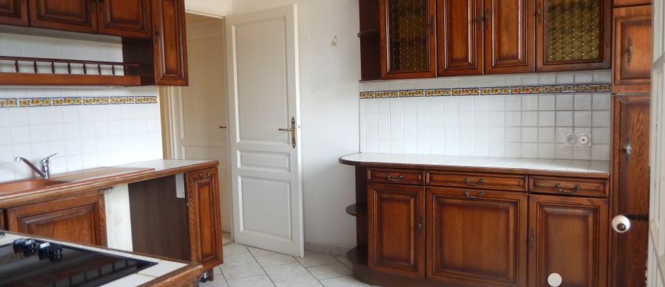 Traditional house 5 rooms of 113 m² in Pont-Saint-Esprit (30130)