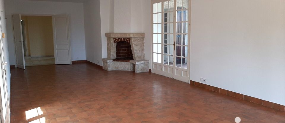 Traditional house 5 rooms of 113 m² in Pont-Saint-Esprit (30130)