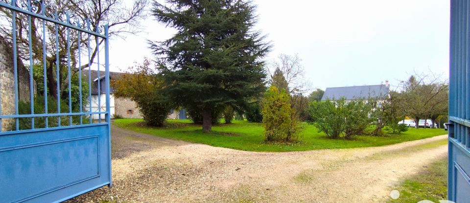 Maison traditionnelle 9 pièces de 275 m² à Beaugency (45190)