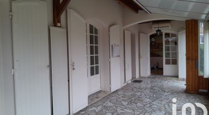 House 5 rooms of 151 m² in - (79220)