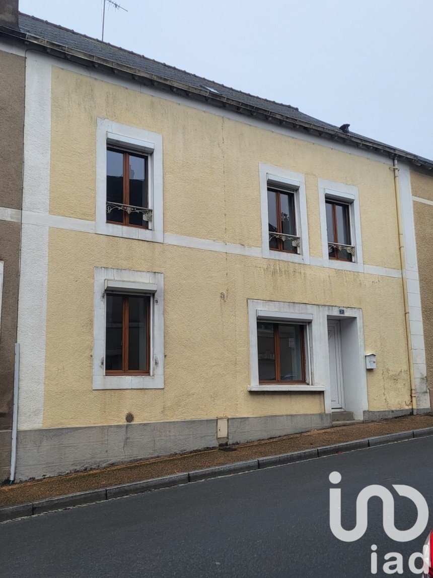 Town house 5 rooms of 124 m² in Sillé-le-Guillaume (72140)