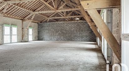 Loft 5 pièces de 194 m² à Oresmaux (80160)