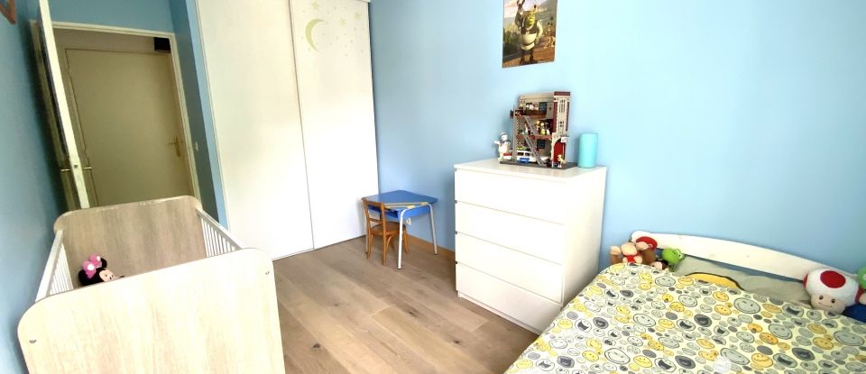 Appartement 3 pièces de 66 m² à Villecresnes (94440)