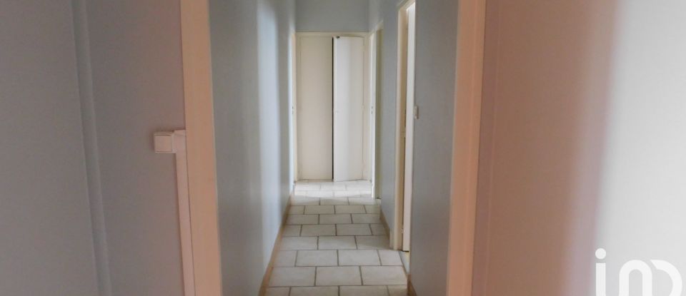 Apartment 4 rooms of 83 m² in Montluçon (03100)