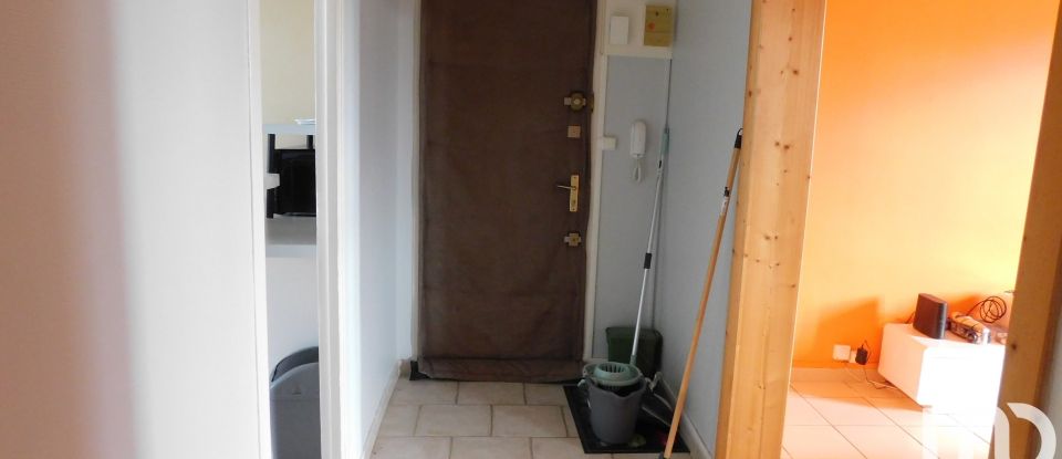 Apartment 4 rooms of 83 m² in Montluçon (03100)