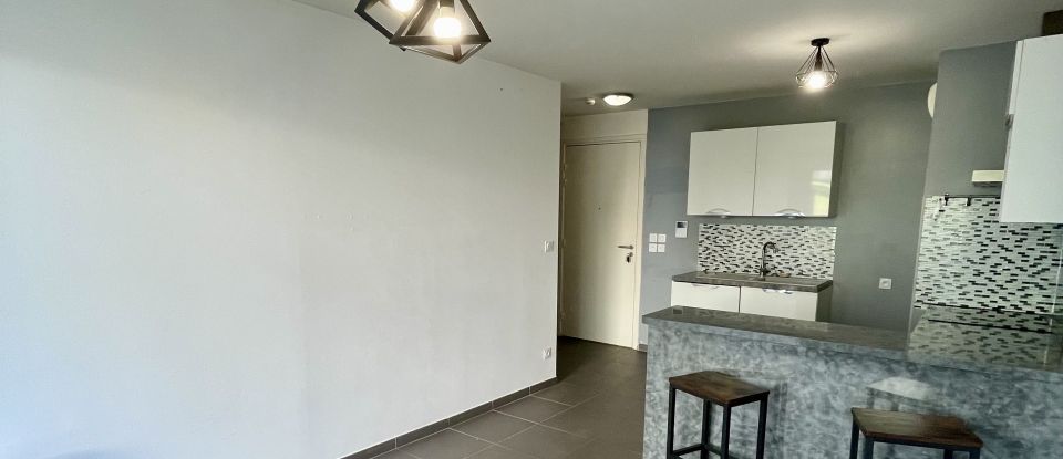 Appartement 2 pièces de 37 m² à Marseille (13011)