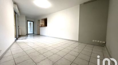 Appartement 3 pièces de 65 m² à Bordeaux (33800)