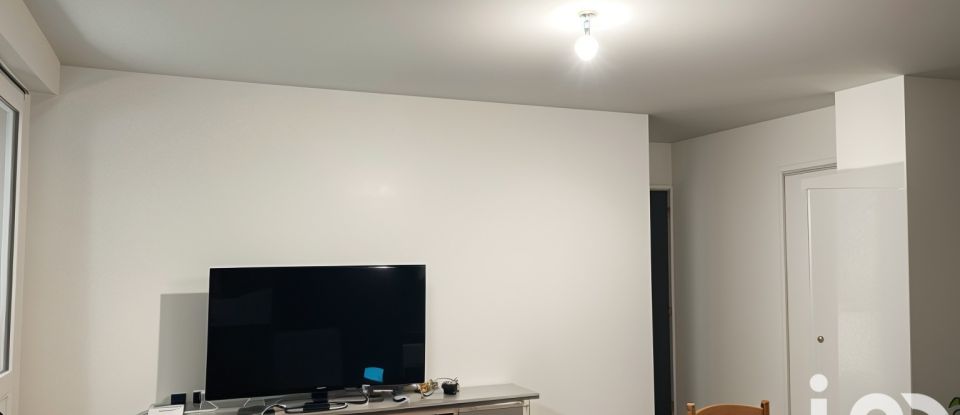 Maison 10 pièces de 147 m² à Entrechaux (84340)