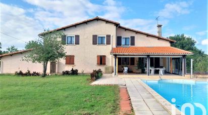 House 8 rooms of 207 m² in Castelsarrasin (82100)