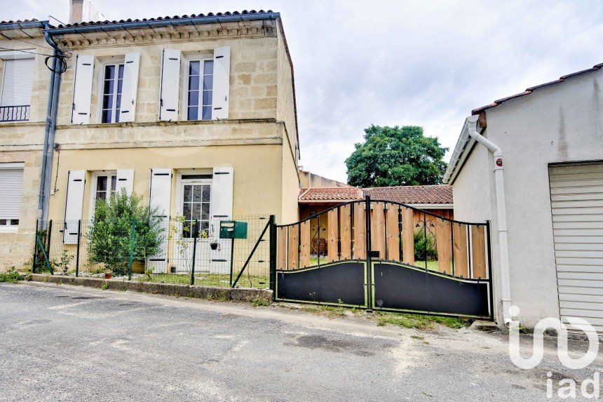 Maison 4 pièces de 88 m² à Saint-Julien-Beychevelle (33250)