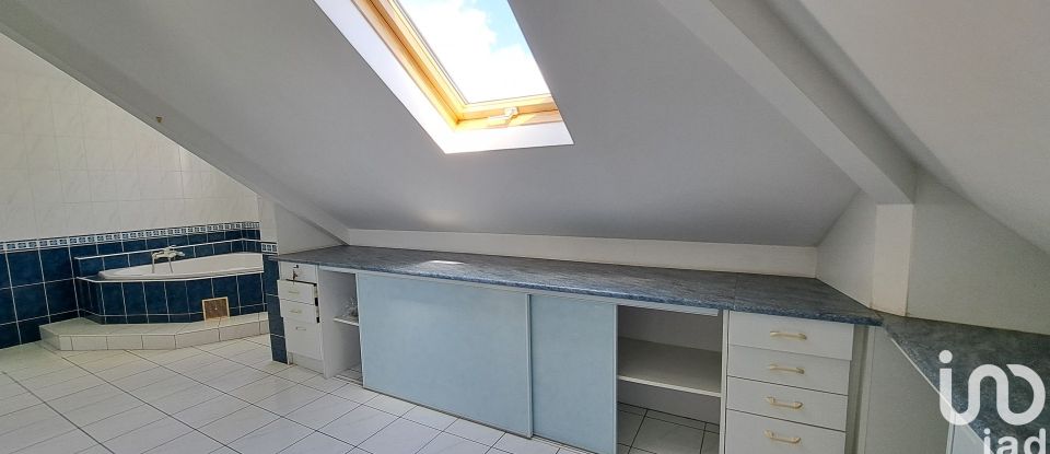 Maison 10 pièces de 370 m² à Le Tampon (97430)