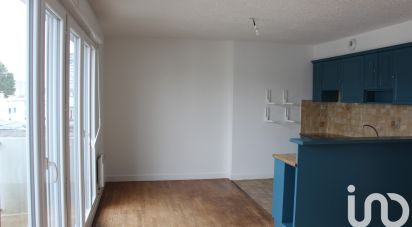 Apartment 2 rooms of 42 m² in Lorient (56100)