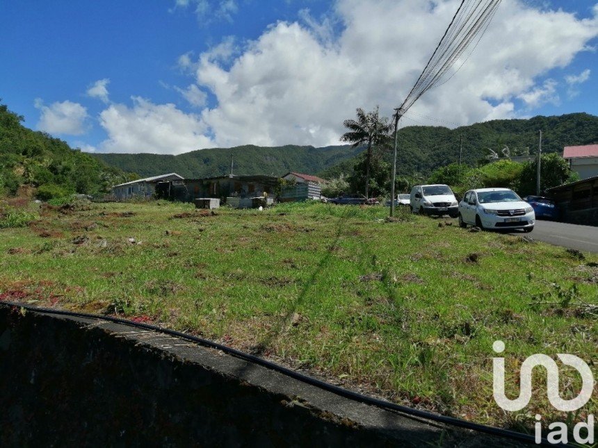 Terrain de 2 742 m² à Saint-Joseph (97480)