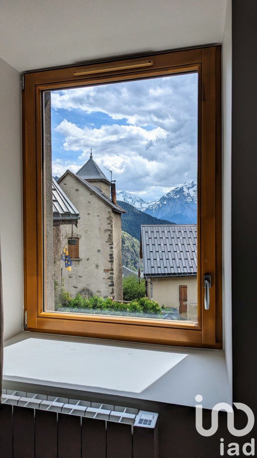 Appartement 4 pièces de 98 m² à Huez (38750)