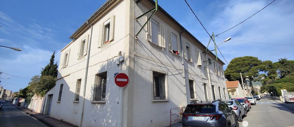 Building in Toulon (83200) of 313 m²