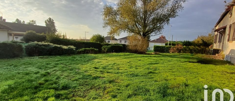 House 5 rooms of 158 m² in Saint-Doulchard (18230)