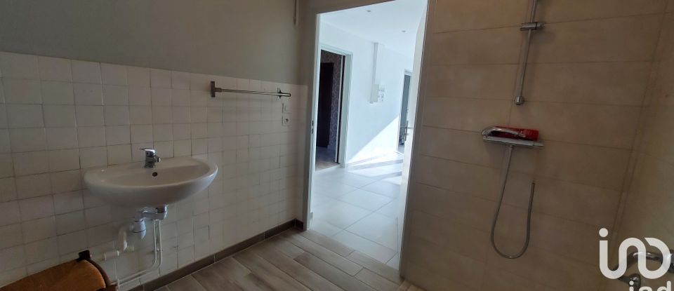 Maison 6 pièces de 130 m² à Sayat (63530)