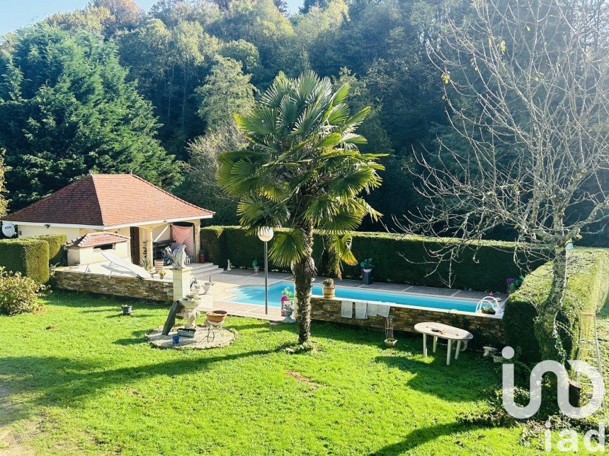 Traditional house 5 rooms of 229 m² in Saint-Ybard (19140)