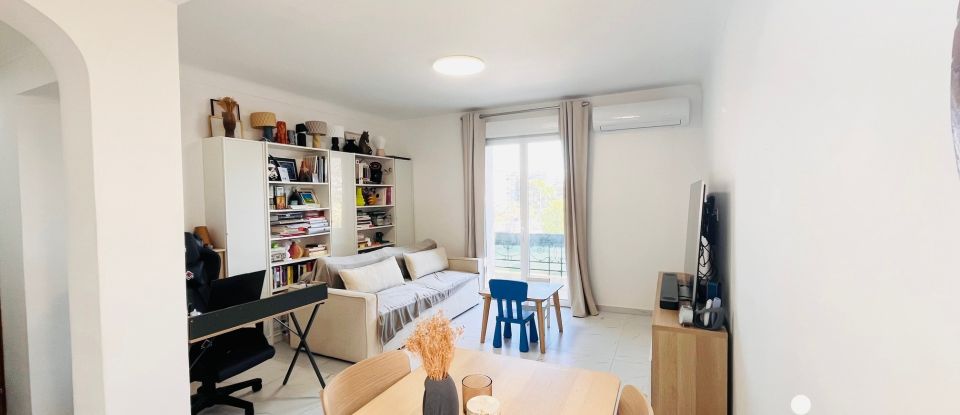 Appartement 4 pièces de 87 m² à Cagnes-sur-Mer (06800)