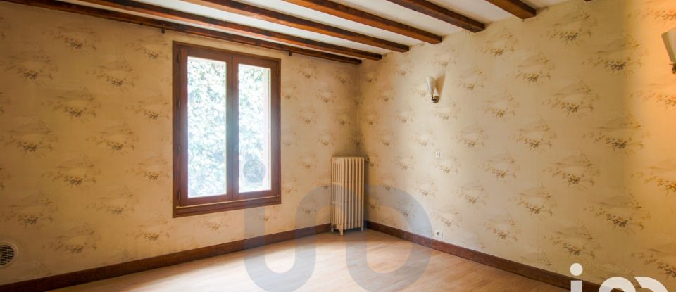 Traditional house 5 rooms of 90 m² in Nézel (78410)