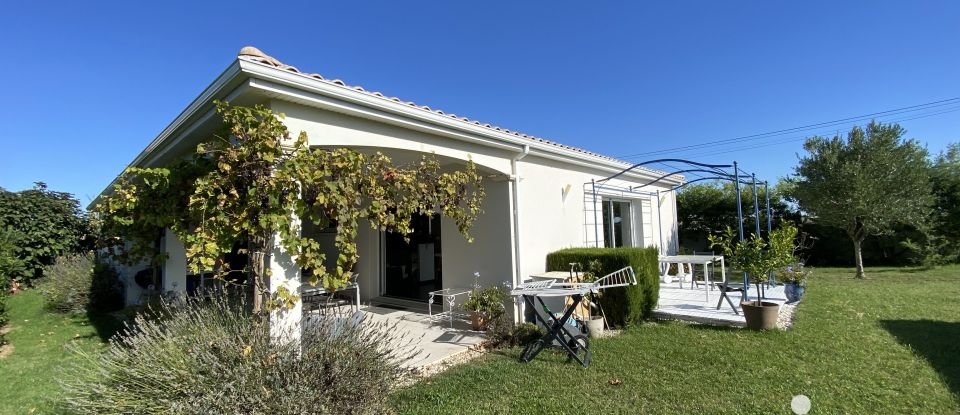 House 6 rooms of 131 m² in Meschers-sur-Gironde (17132)