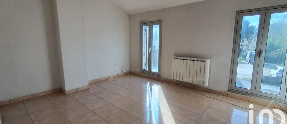 Town house 7 rooms of 148 m² in Montendre (17130)