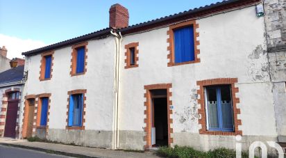 Village house 7 rooms of 170 m² in Saint-Fiacre-sur-Maine (44690)