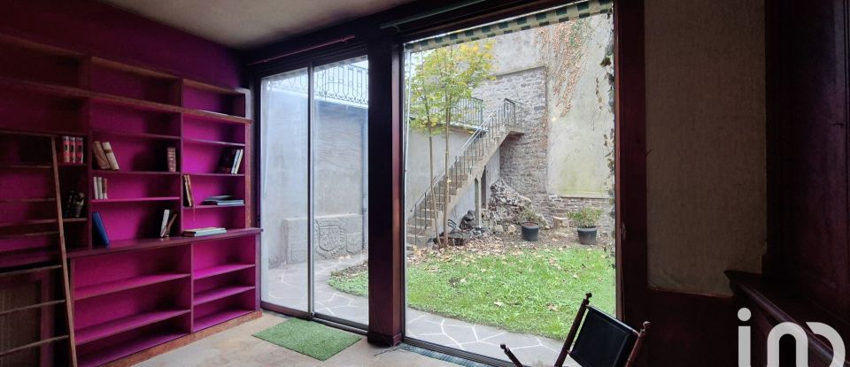 House 10 rooms of 420 m² in Fougères (35300)