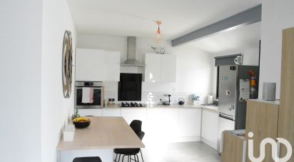 Maison 3 pièces de 73 m² à Saintes (17100)