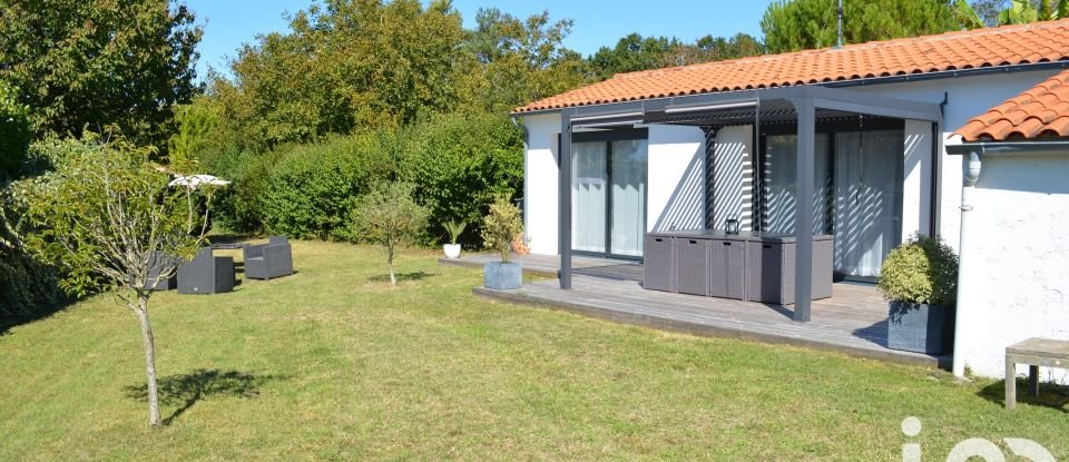 Maison 3 pièces de 73 m² à Saintes (17100)