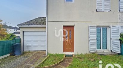 Maison traditionnelle 4 pièces de 90 m² à Saint-Jean-de-la-Ruelle (45140)