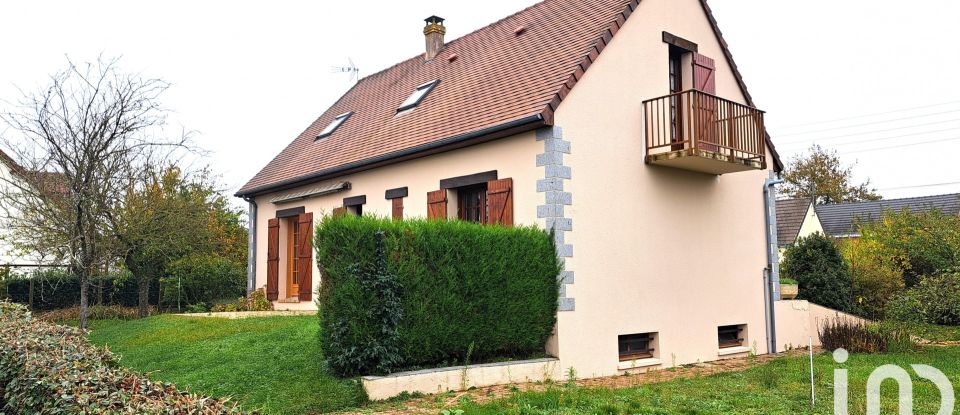 Traditional house 5 rooms of 125 m² in Brou (28160)