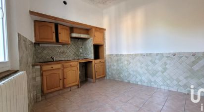 Village house 6 rooms of 102 m² in Camaret-sur-Aigues (84850)