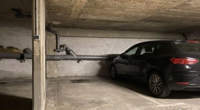 Parking/garage/box de 10 m² à Paris (75018)