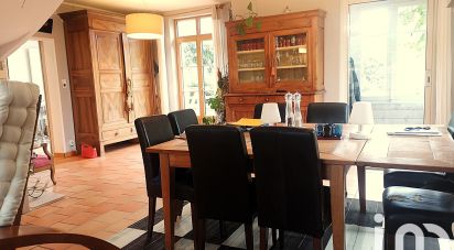 Traditional house 7 rooms of 163 m² in Quimper (29000)