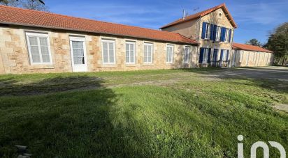 Longère 9 pièces de 310 m² à Reffannes (79420)